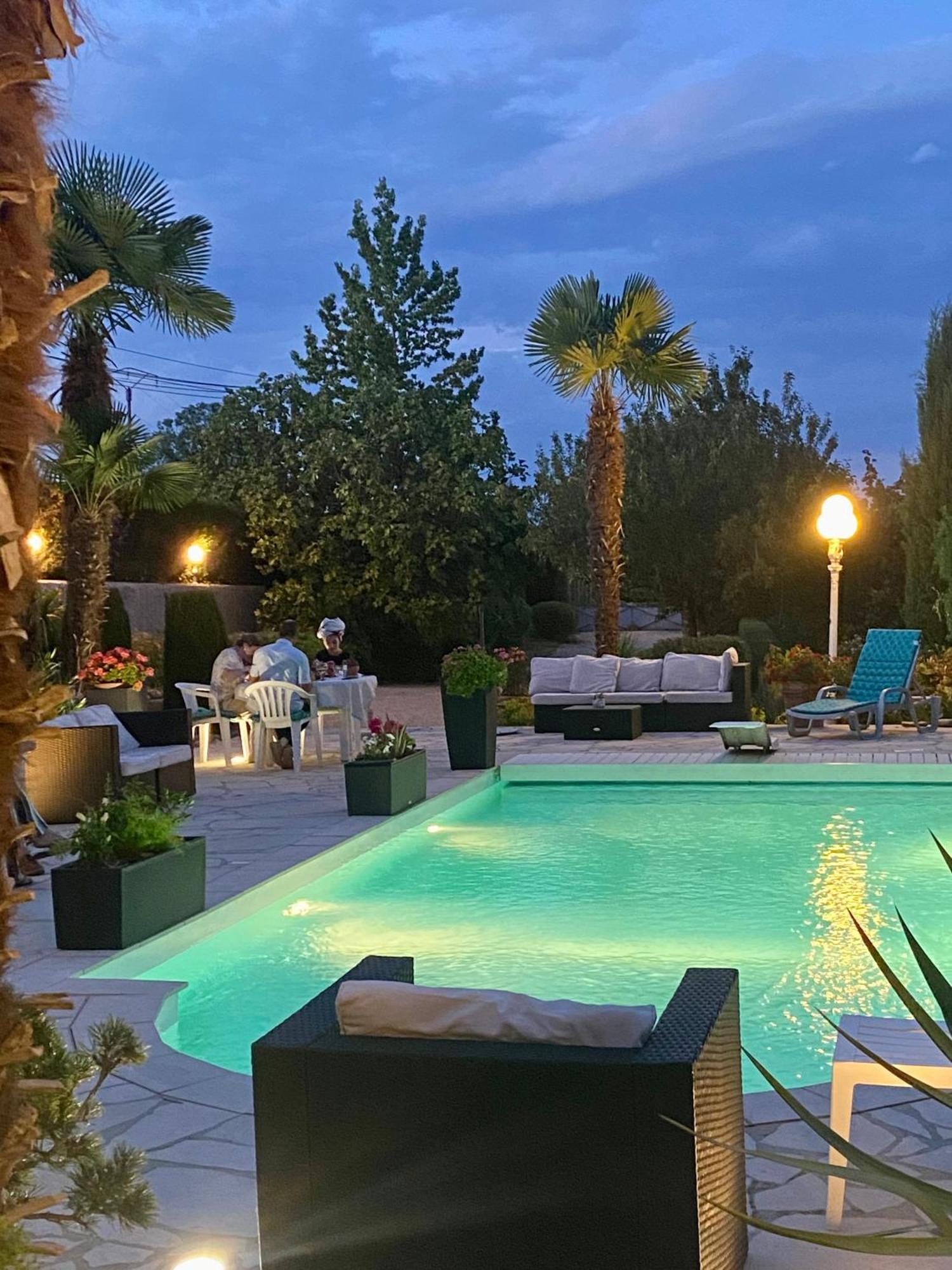 Domaine De La Provencale Bed & Breakfast Saint-Didier-de-la-Tour Ngoại thất bức ảnh