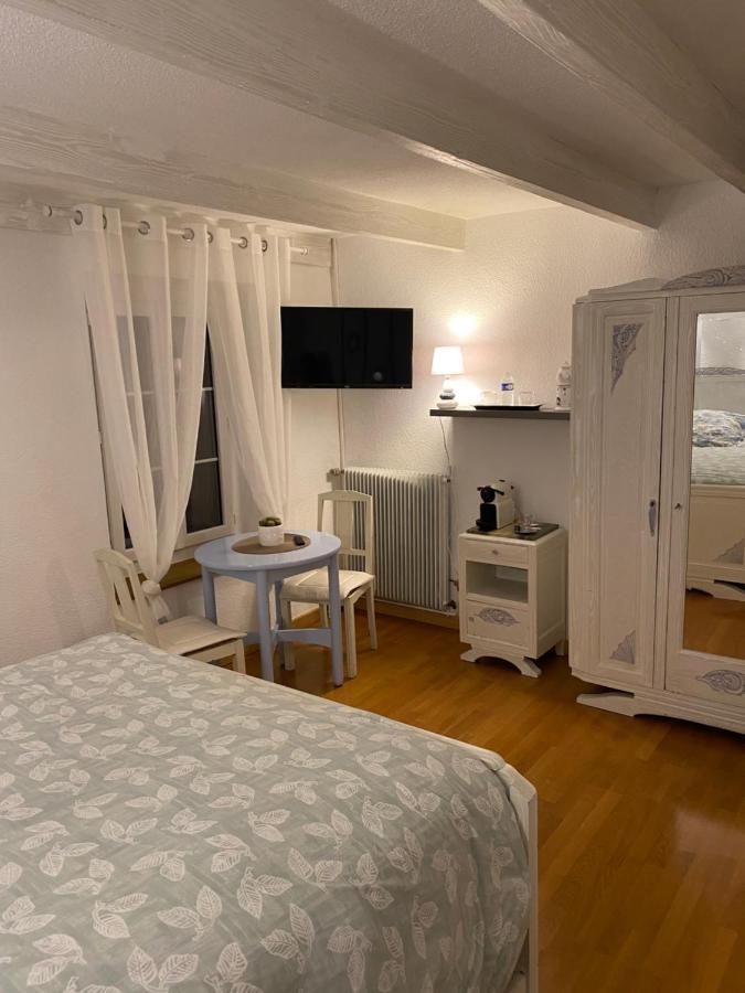 Domaine De La Provencale Bed & Breakfast Saint-Didier-de-la-Tour Ngoại thất bức ảnh