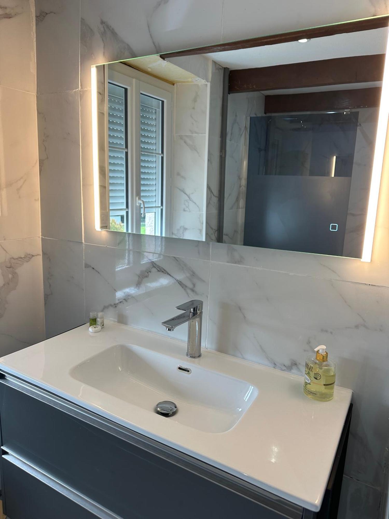 Domaine De La Provencale Bed & Breakfast Saint-Didier-de-la-Tour Ngoại thất bức ảnh